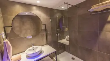 Anthea Hotel Apartments