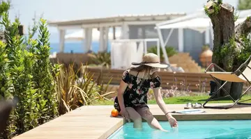 Antigoni Seaside Resort