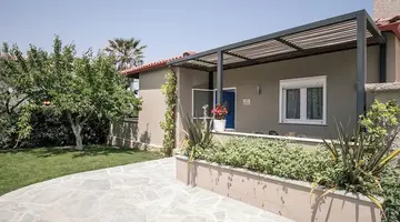 Antigoni Seaside Resort