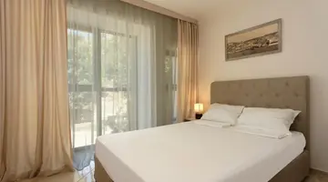 Antik Apartments