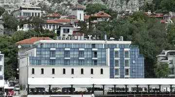 Antik Apartments