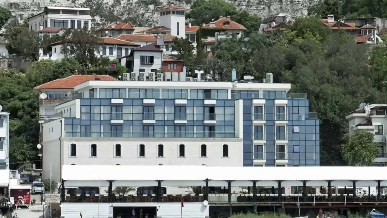 Antik Apartments