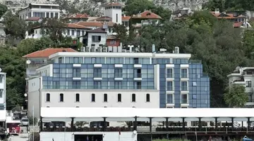 Antik Apartments
