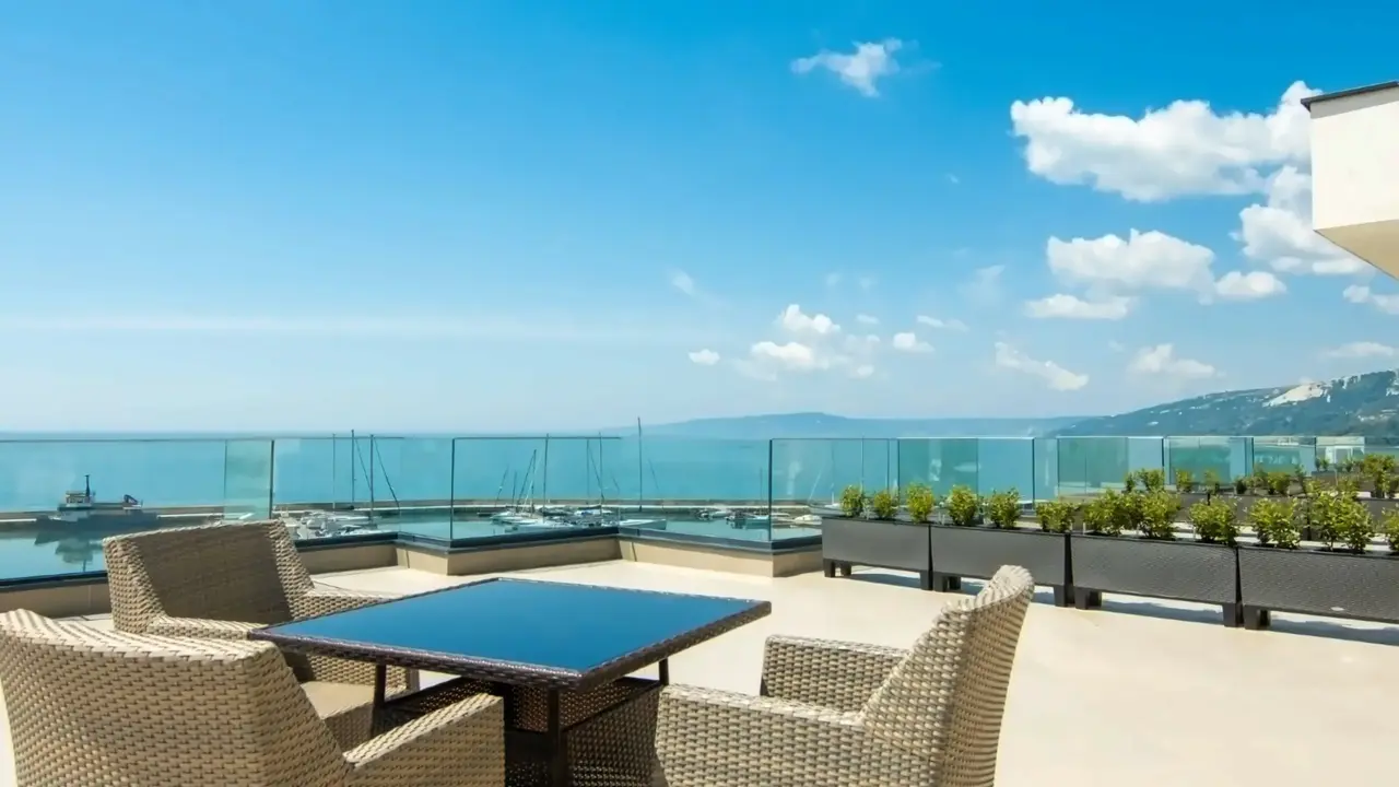 Antik Apartments