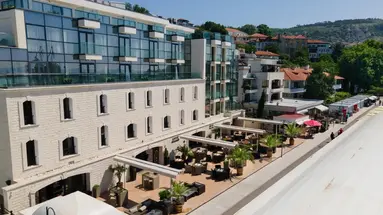 Antik Apartments