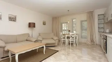 Antik Apartments
