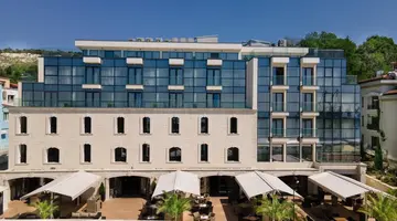 Antik Apartments