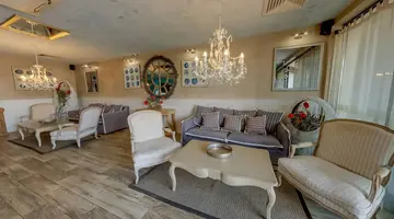 Antik Apartments