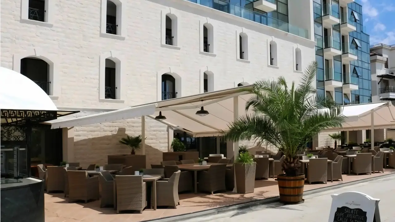 Antik Apartments