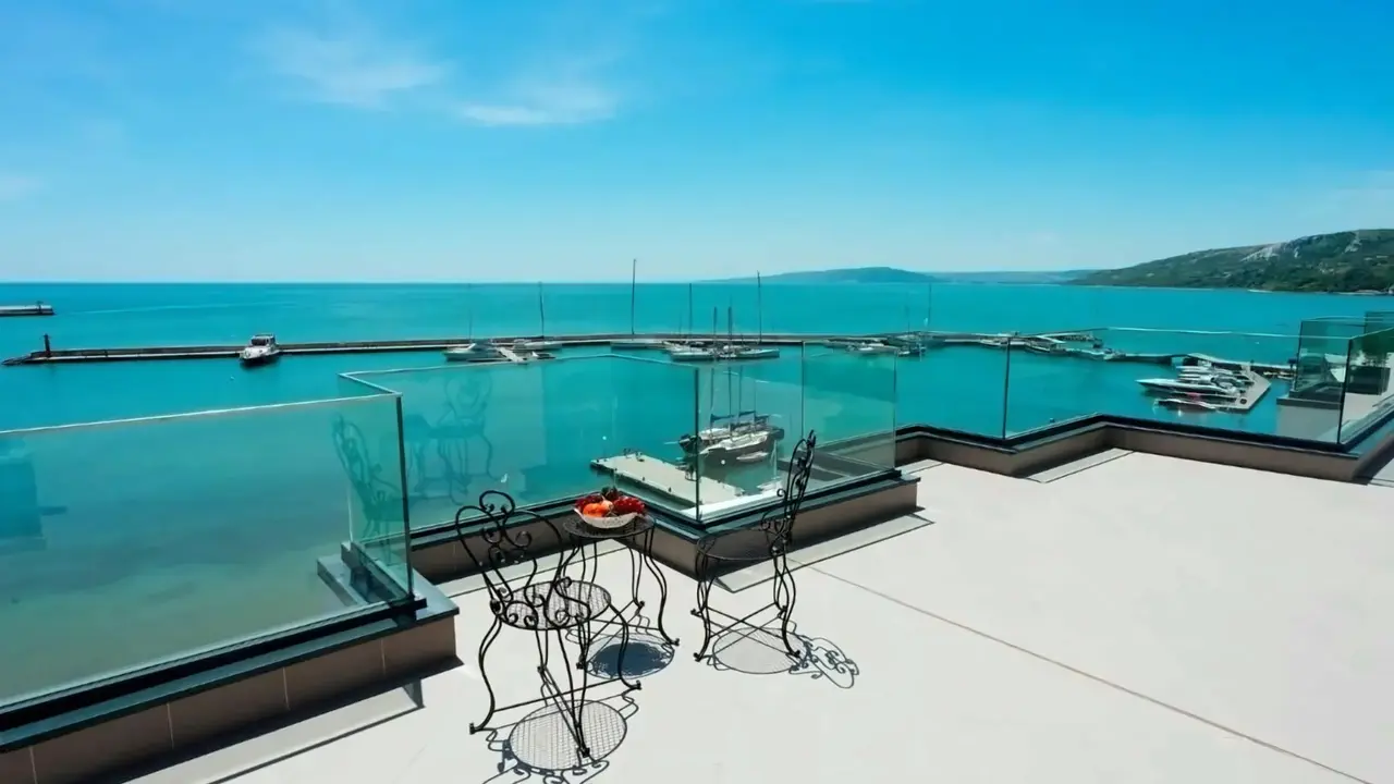 Antik Apartments