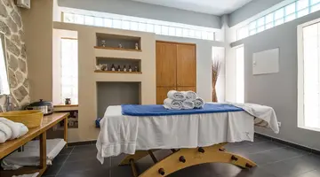 Antinea Suites and Spa