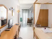 Antinea Suites & Spa
