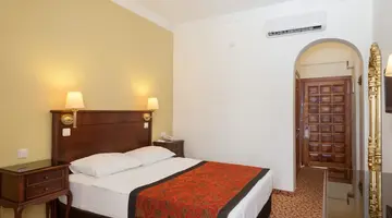 ANTIQUE ROMAN PALACE MUSEUM HOTEL ADULT ONLY