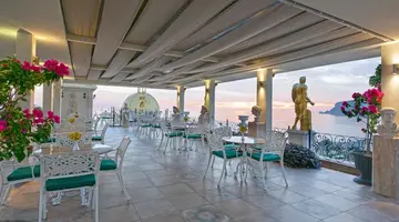 ANTIQUE ROMAN PALACE "MUSEUM HOTEL"