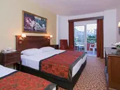 ANTIQUE ROMAN PALACE "MUSEUM HOTEL"