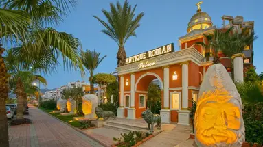 ANTIQUE ROMAN PALACE "MUSEUM HOTEL"