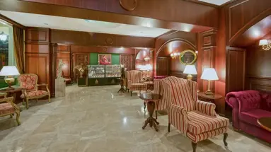 ANTIQUE ROMAN PALACE "MUSEUM HOTEL"