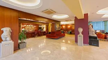 ANTIQUE ROMAN PALACE "MUSEUM HOTEL"