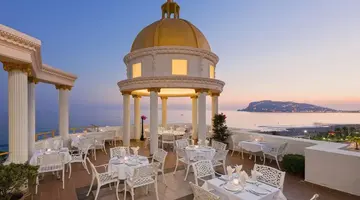 ANTIQUE ROMAN PALACE "MUSEUM HOTEL"