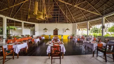 Antonio Beach Tree House Hotel & Spa
