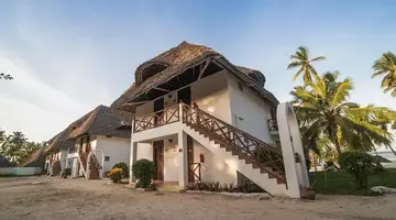 Antonio Beach Tree House Hotel & Spa