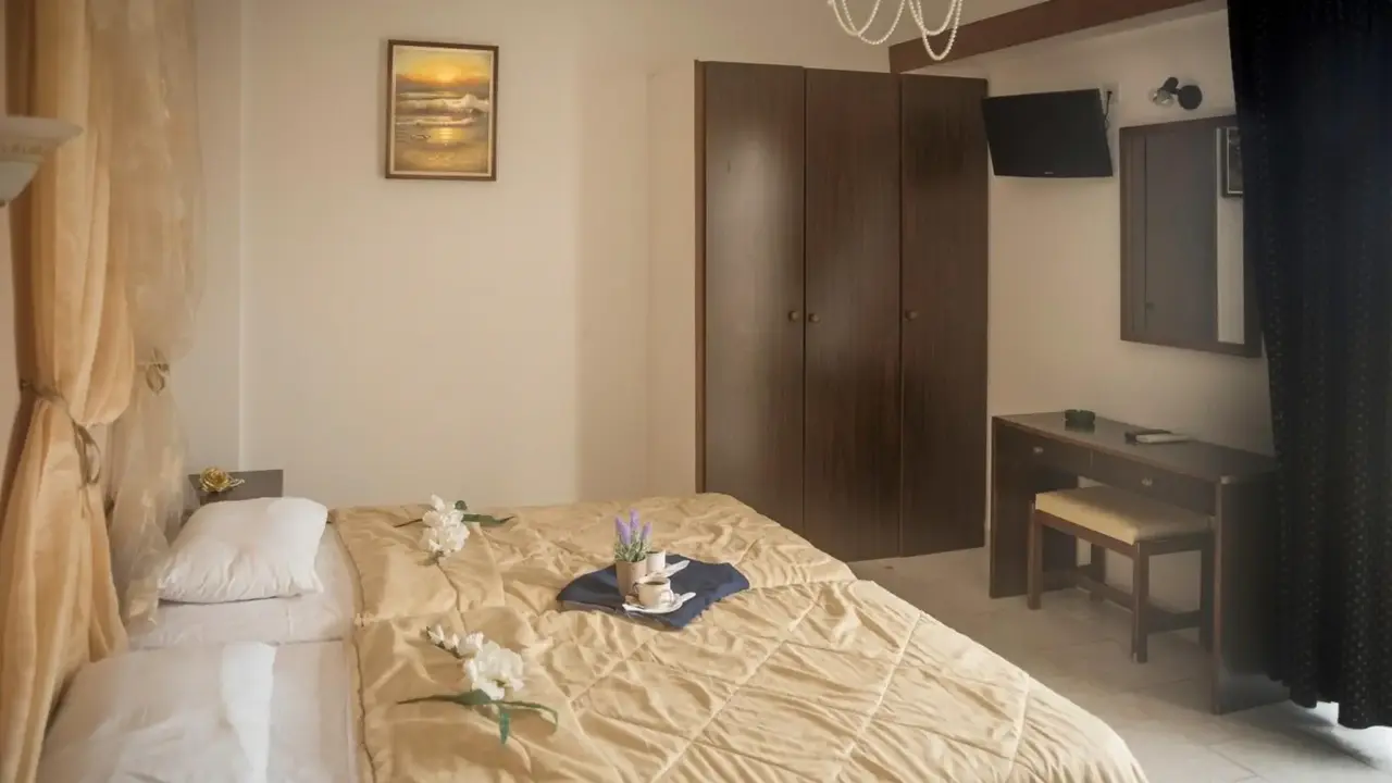 Antonios Hotel