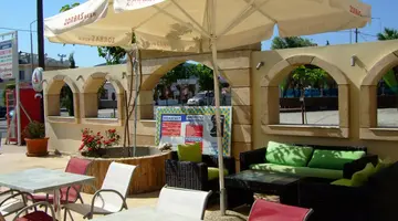 Antonios Hotel