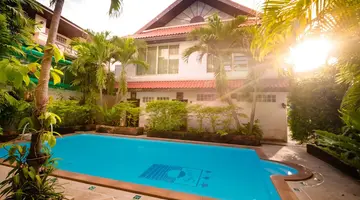 Ao Nang Sunset Hotel