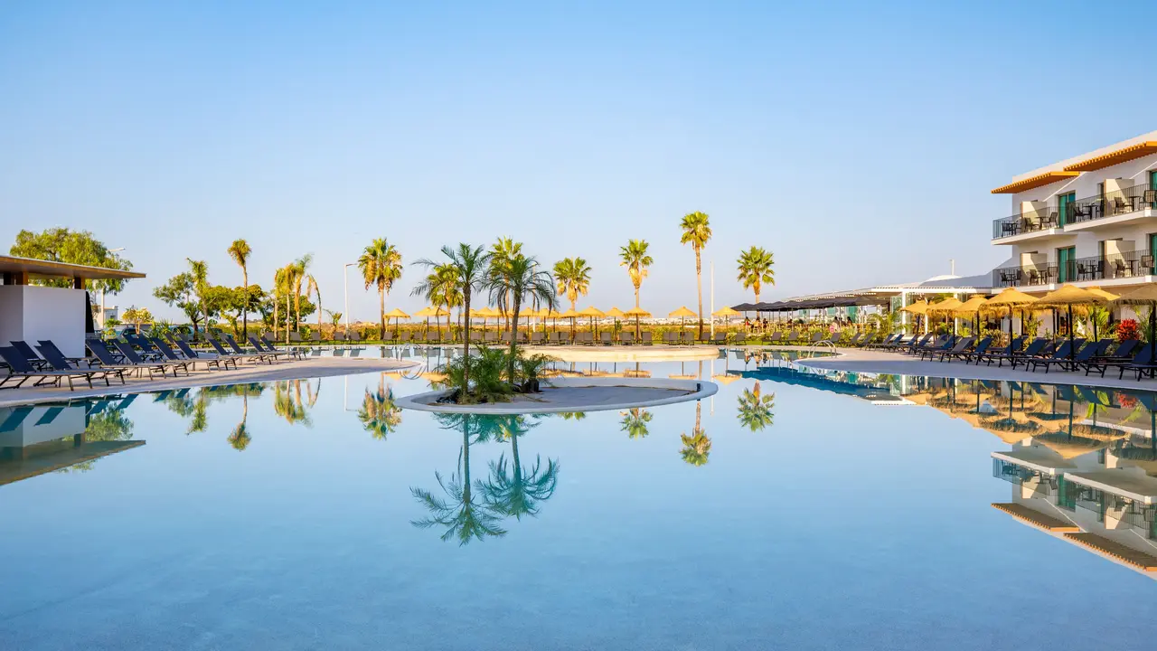 AP Cabanas Beach & Nature