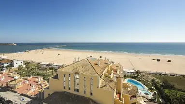 AP Oriental Beach