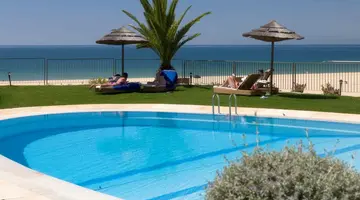 AP Oriental Beach