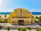 AP Oriental Beach
