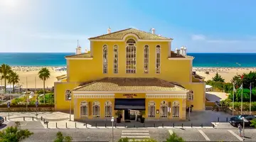 AP Oriental Beach