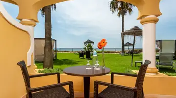 AP Oriental Beach