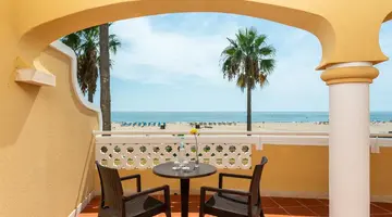 AP Oriental Beach
