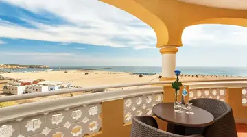 AP Oriental Beach