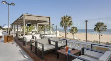 AP Oriental Beach