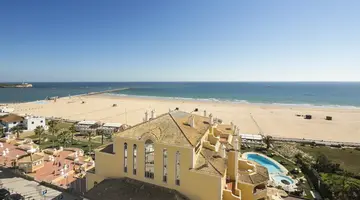 AP Oriental Beach