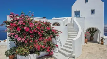Apanemo Hotel and Suites