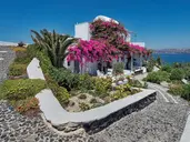 Apanemo Hotel and Suites