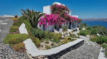 Apanemo Hotel and Suites