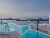 Apanemo Hotel and Suites