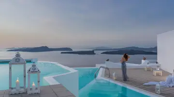 Apanemo Hotel and Suites
