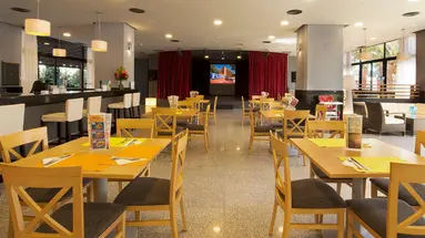 Apartahotel Fuengirola Beach