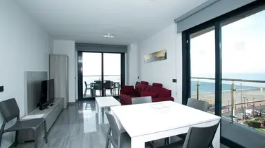 APARTAMENTOS FUENGIROLA PLAYA