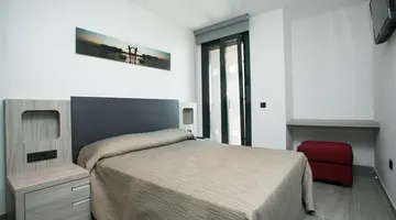 APARTAMENTOS FUENGIROLA PLAYA