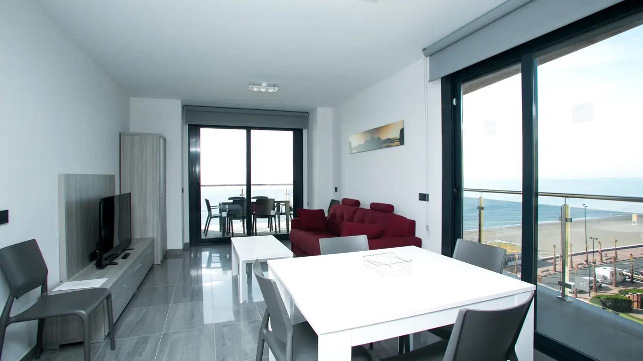 APARTAMENTOS FUENGIROLA PLAYA