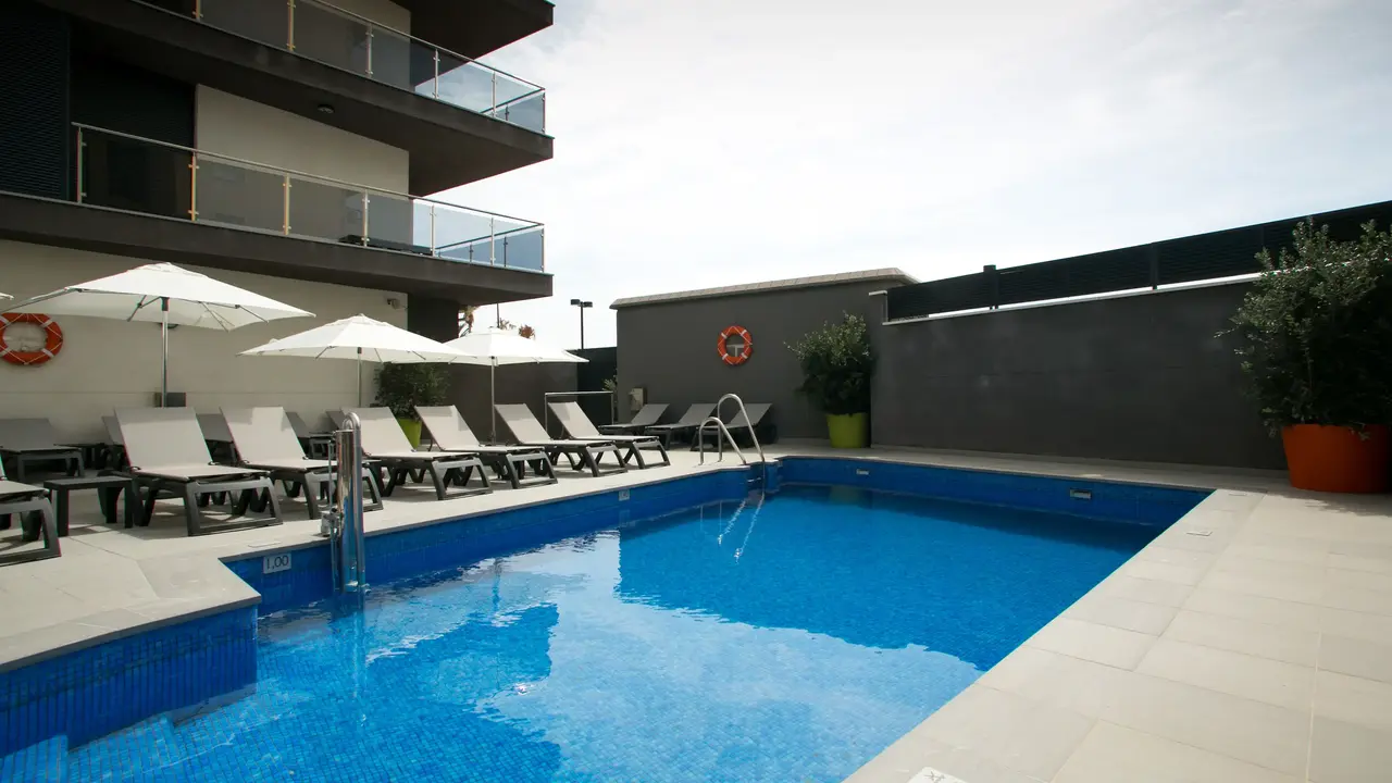 APARTAMENTOS FUENGIROLA PLAYA