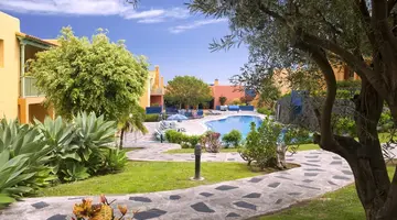 Apartamentos La Caleta