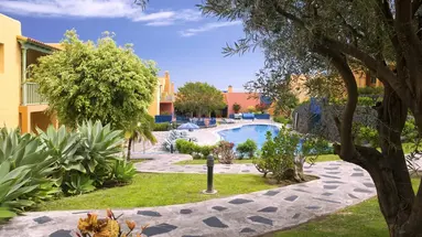 Apartamentos La Caleta
